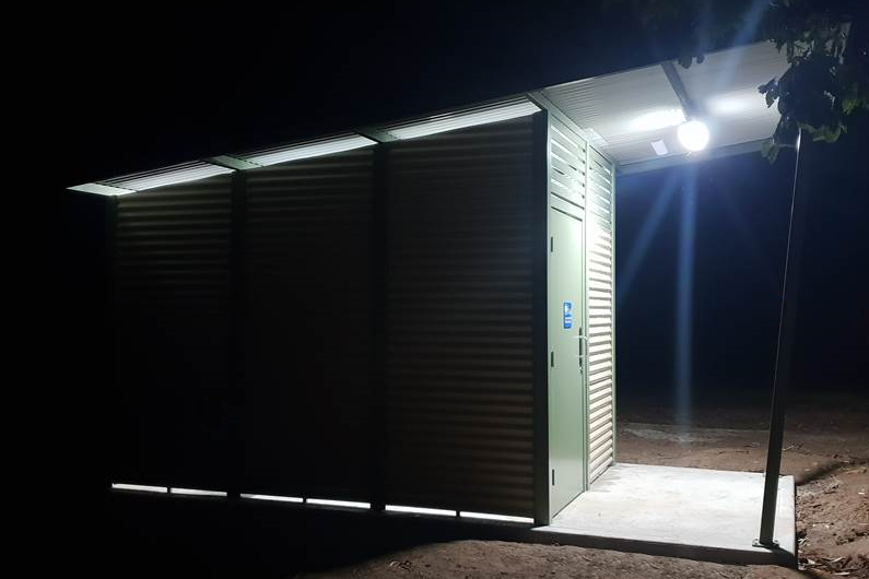 Batten Cality Solar Light Vizona (1) Batten Cality Solar Light Vizona